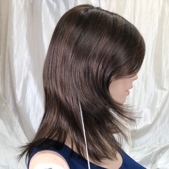 NWT Dark Brown Auburn Layered Shoulder Length Wig - Picture 6 of 8